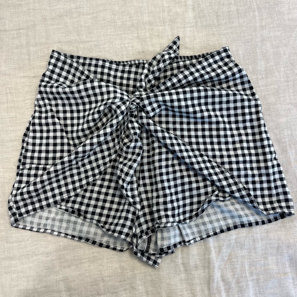 Abercrombie Tie Front Shorts